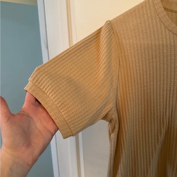 Tan Ribbed Women's Top - Picture 4 of 5